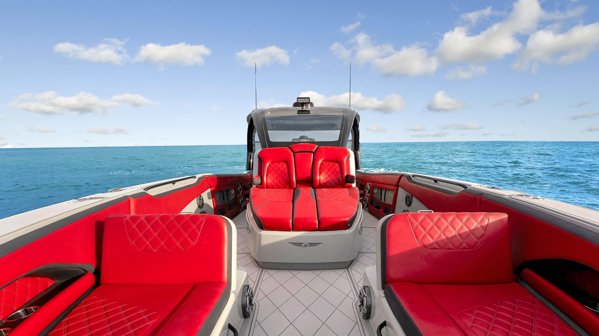Yacht Photo 8